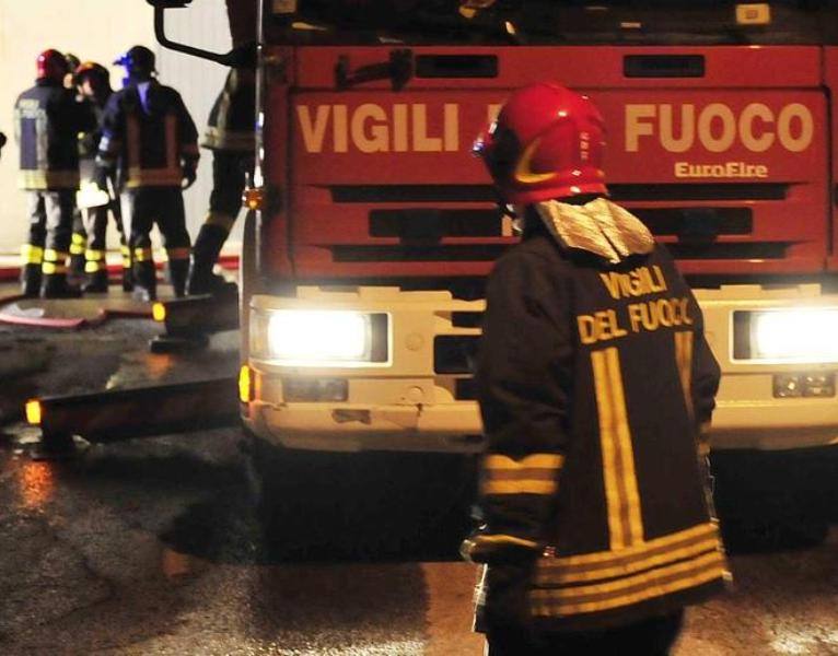 Rapagnano - Incendio in un appartamento: sei persone evacuate, un lieve intossicato